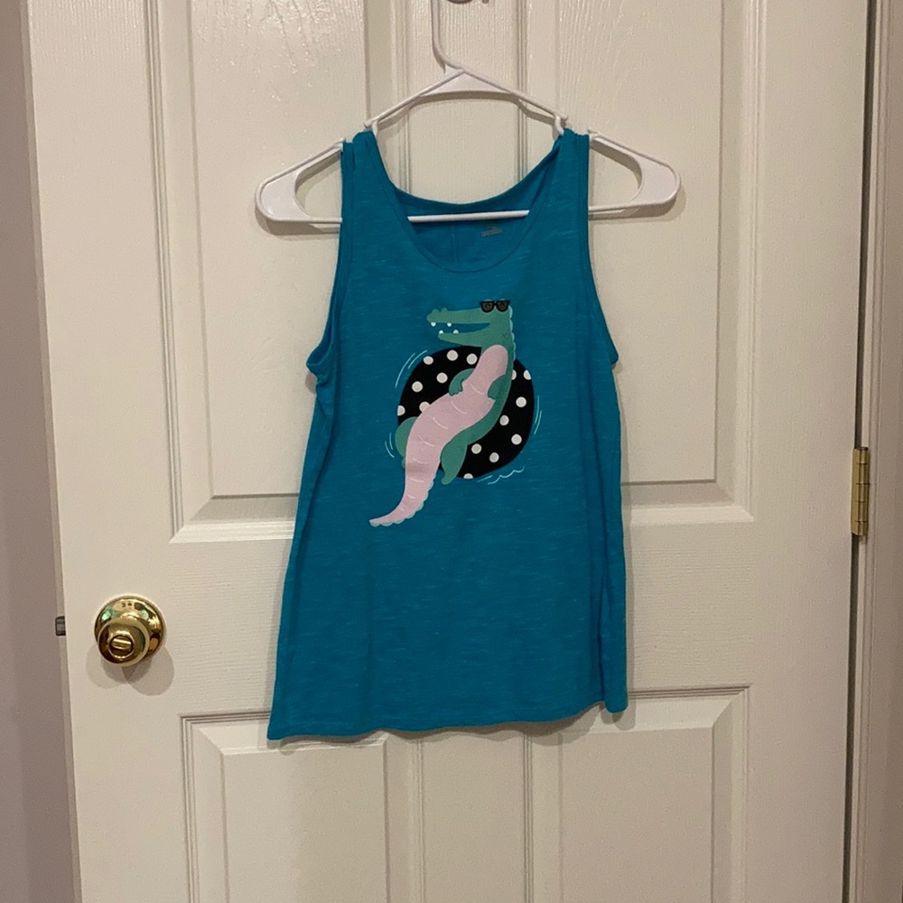 Girl’s tank top.